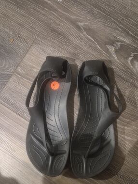 CROCS Black Women’s Thong Sandals